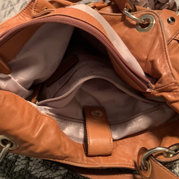 Micheals Kor Lambskin  pocketbook - Picture 3 of 4